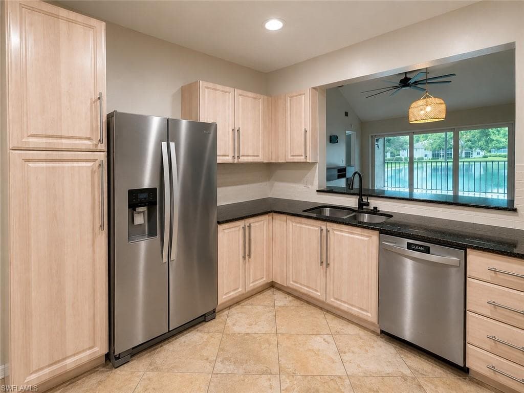 240 Timber Lake CIR D201-3
