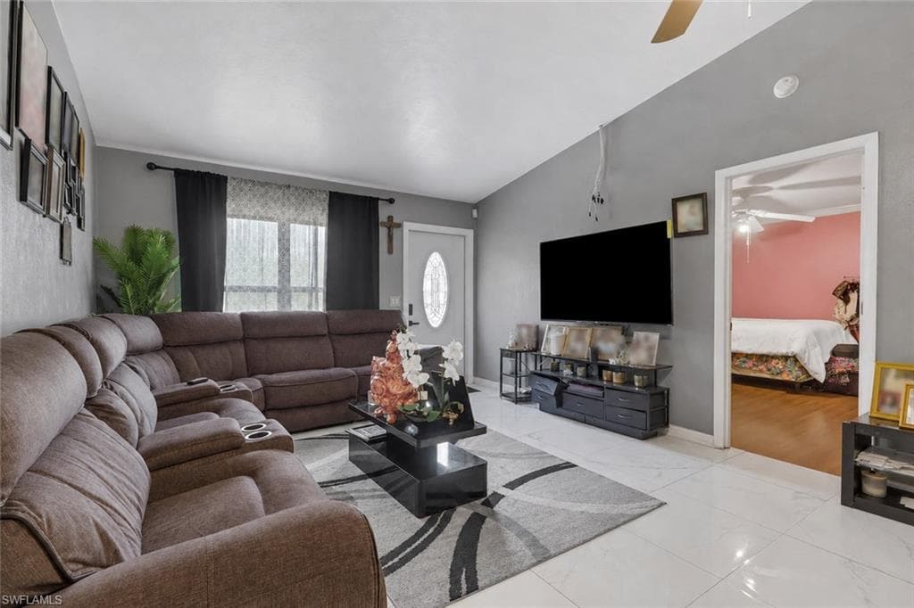 5424 21st PL SW-3