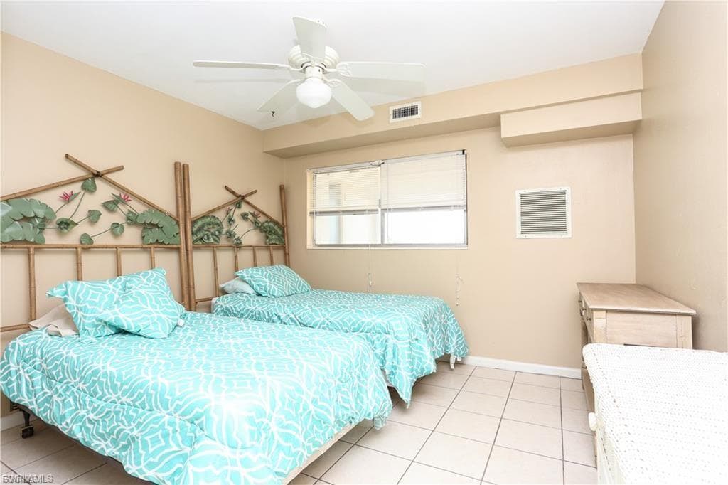 4901 Victoria DR 204-11