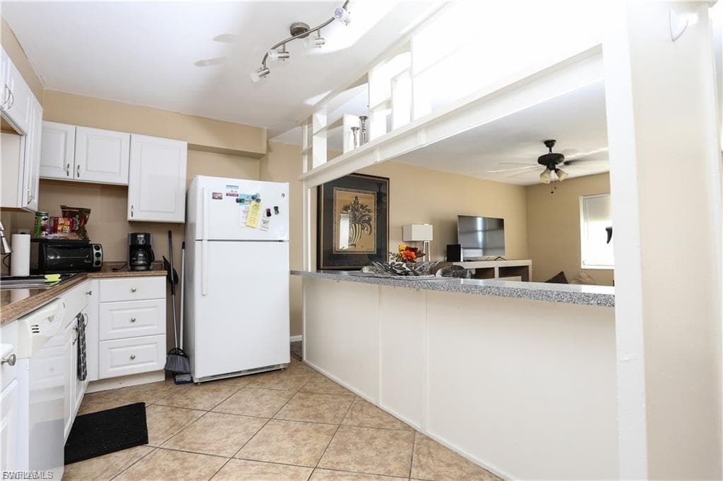 4901 Victoria DR 204-6
