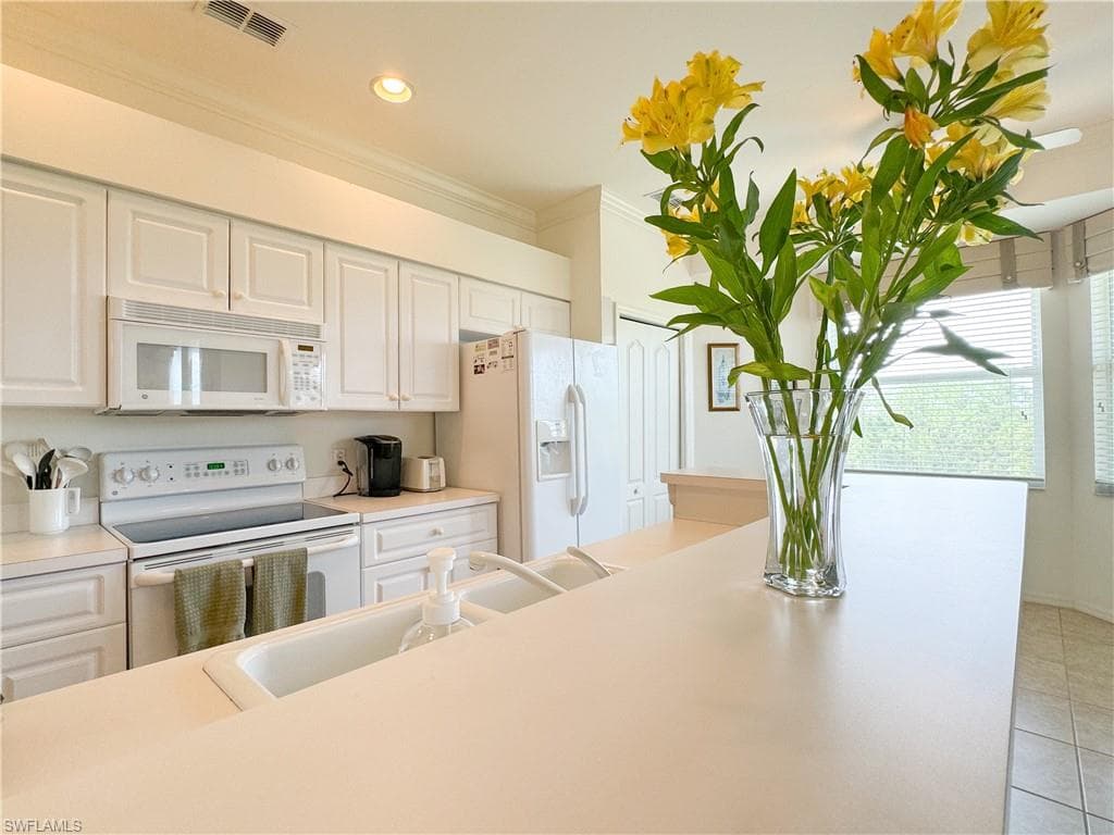 3820 Sawgrass WAY 3046-28