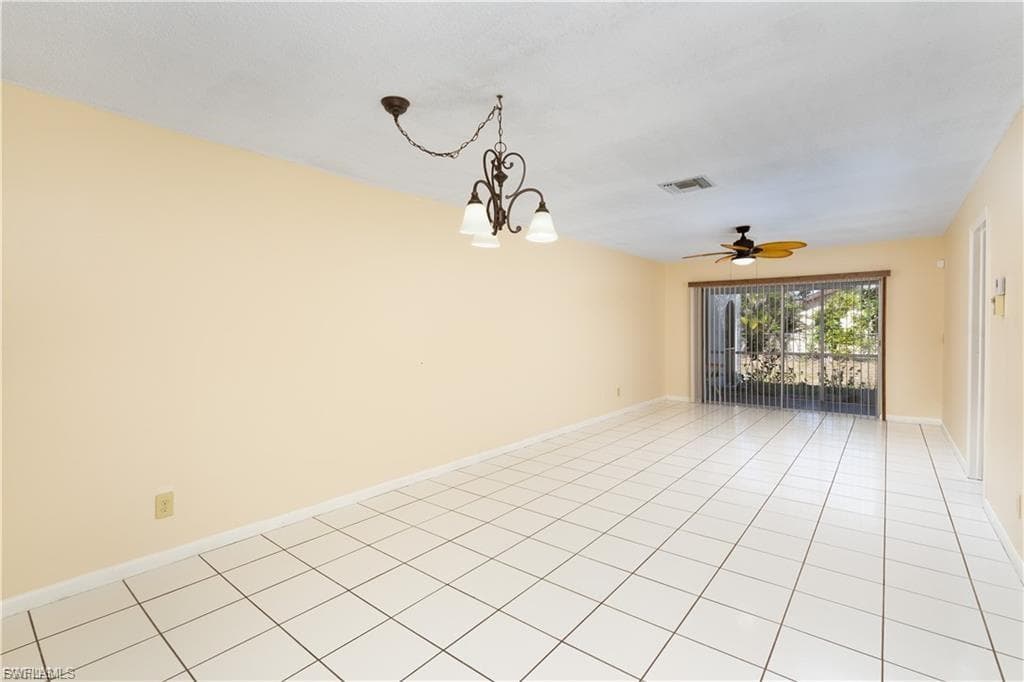 4608 SE 4th PL 6-5
