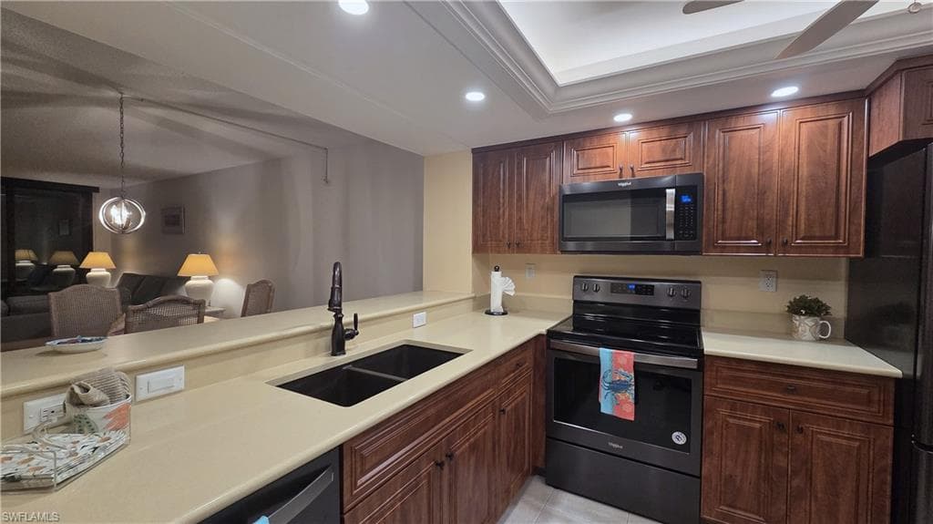 4253 Bay Beach LN C6-11
