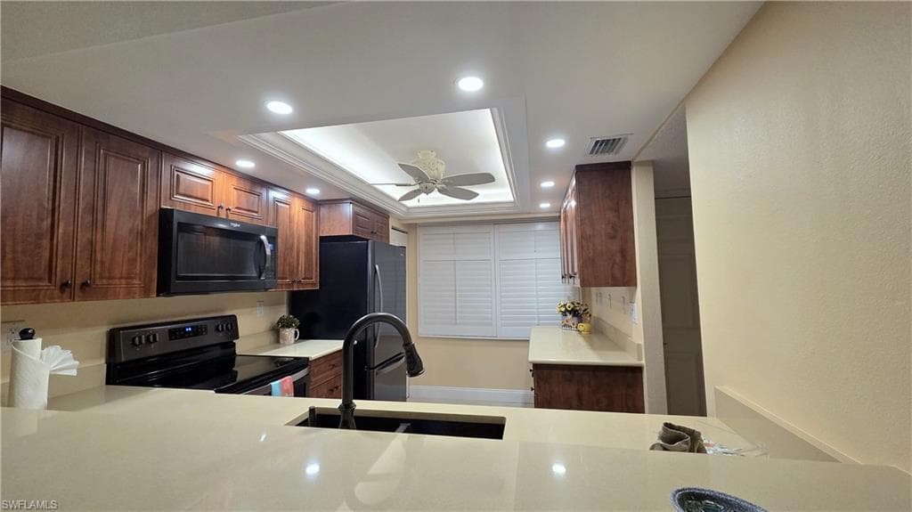 4253 Bay Beach LN C6-9