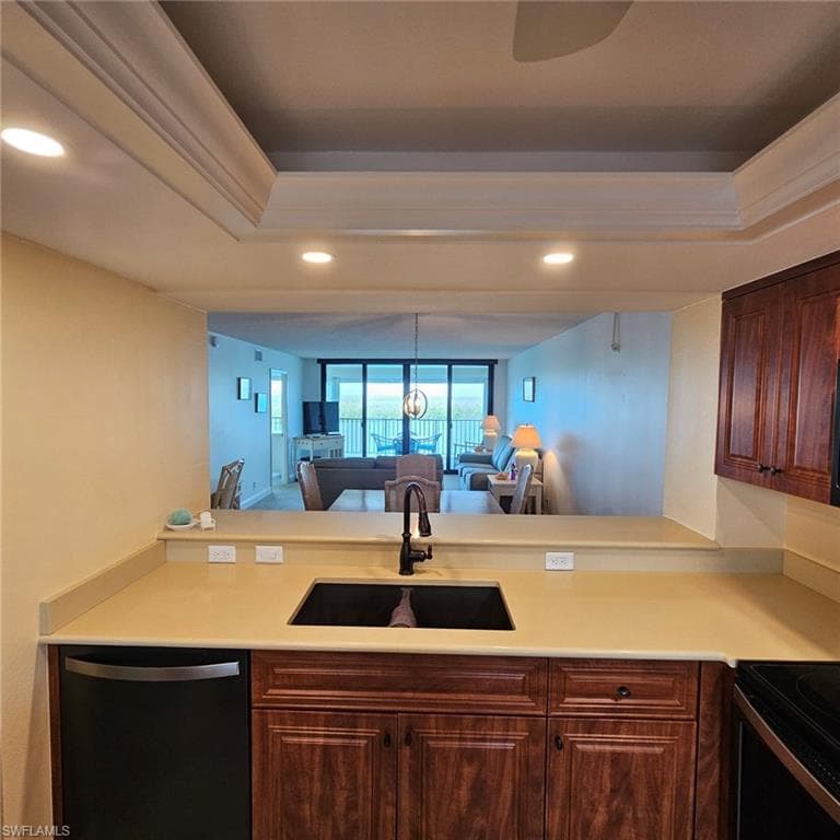 4253 Bay Beach LN C6-14