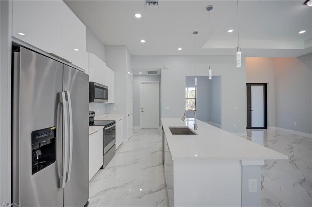 872 Spaulding ST E-9