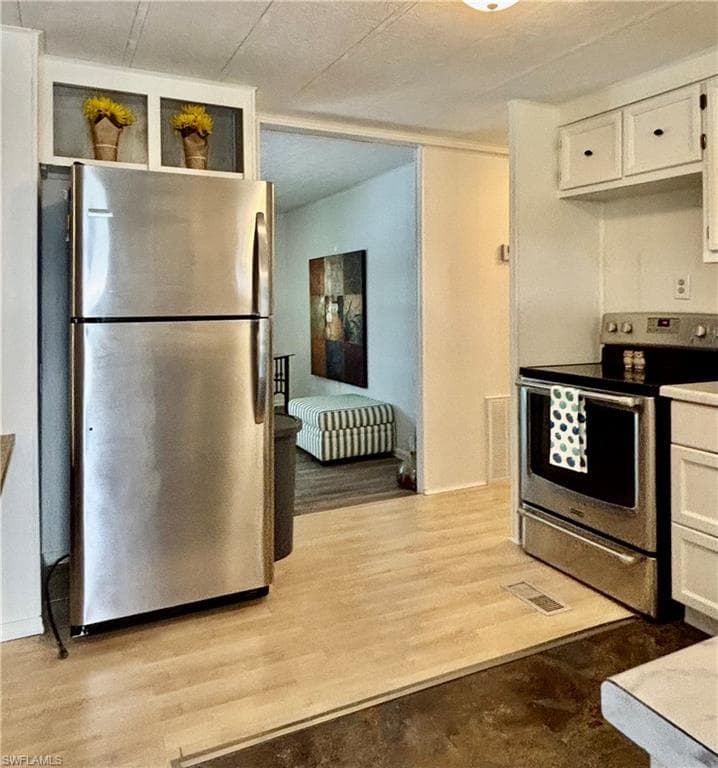 730 Knotty Pine CIR-4