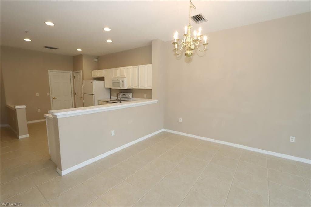 1172 Oxford LN 27-6