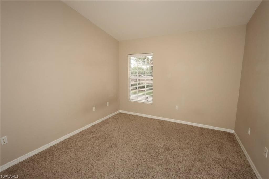 1172 Oxford LN 27-19