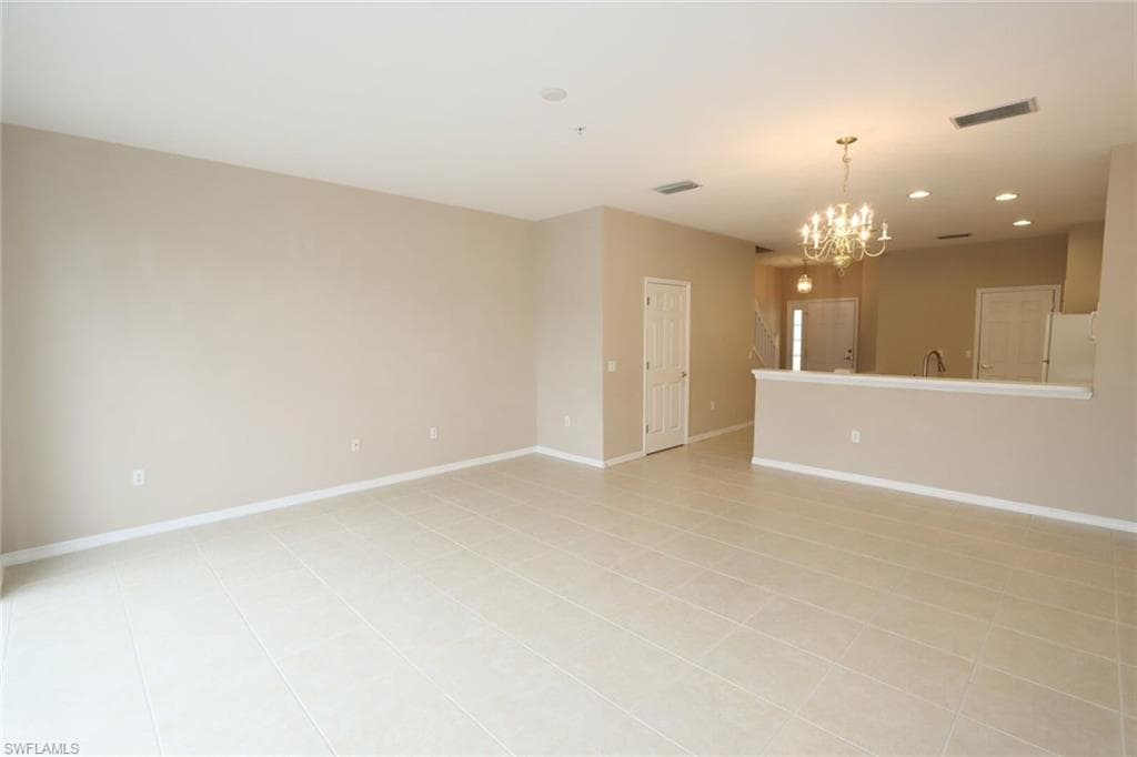 1172 Oxford LN 27-8