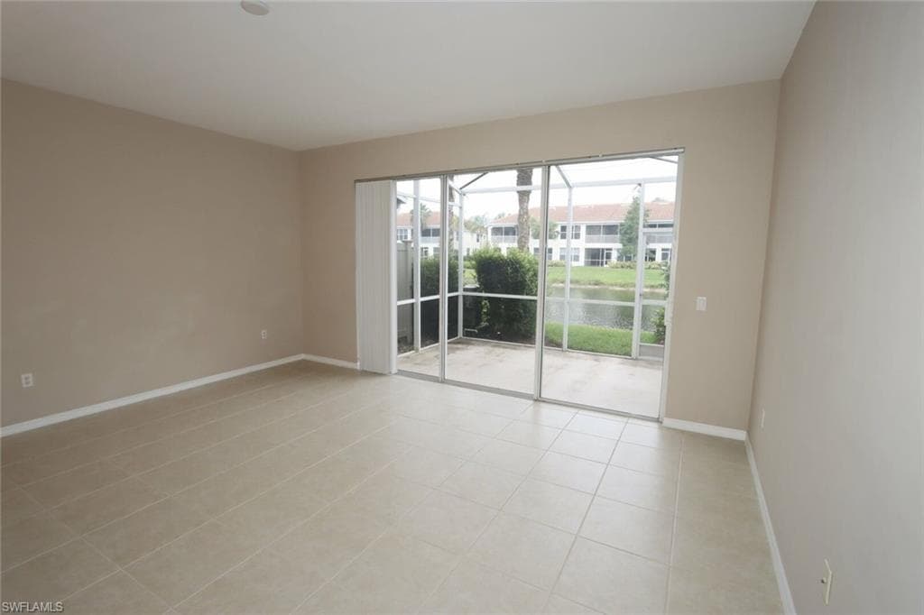 1172 Oxford LN 27-9