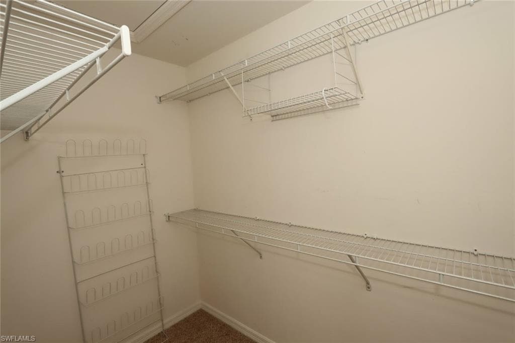 1172 Oxford LN 27-13