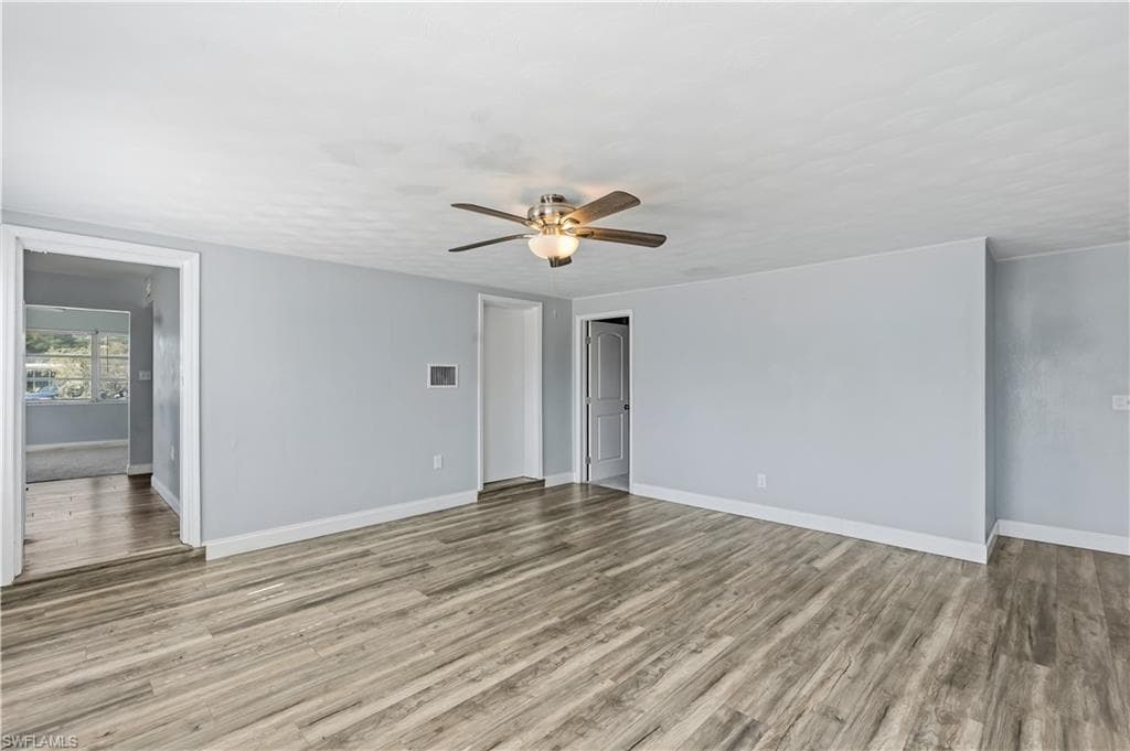 4220 Deleon ST-15