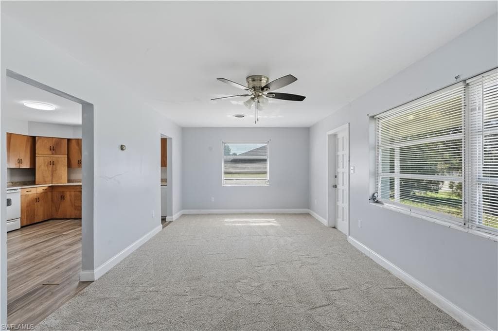 4220 Deleon ST-4
