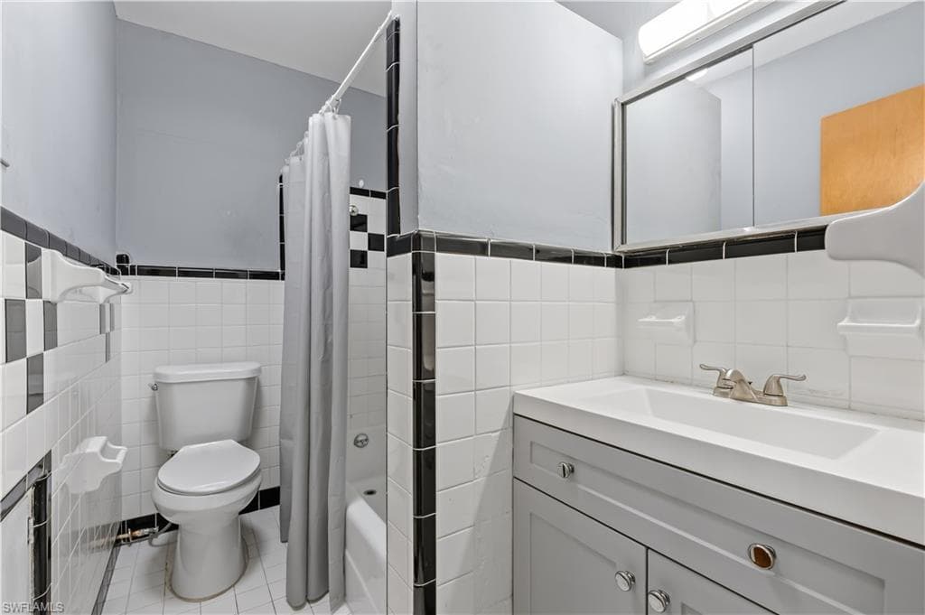 4220 Deleon ST-23
