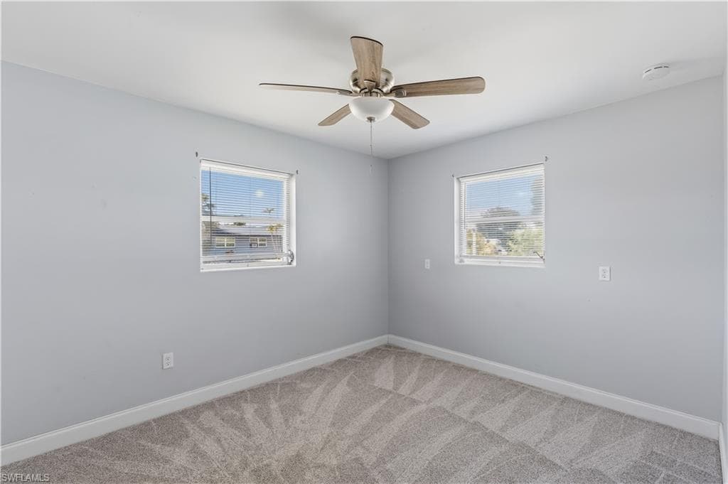 4220 Deleon ST-24