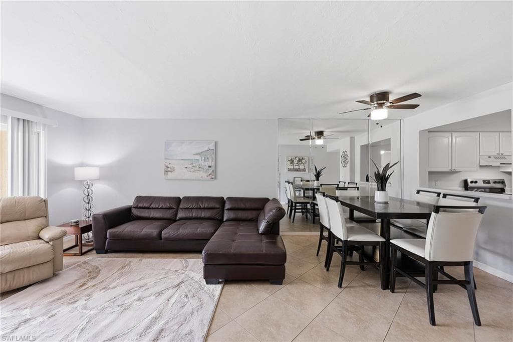 1075 Foxfire LN 103-1