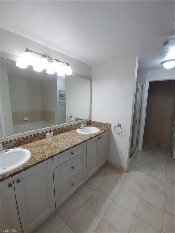 20140 Estero Gardens CIR 204-6