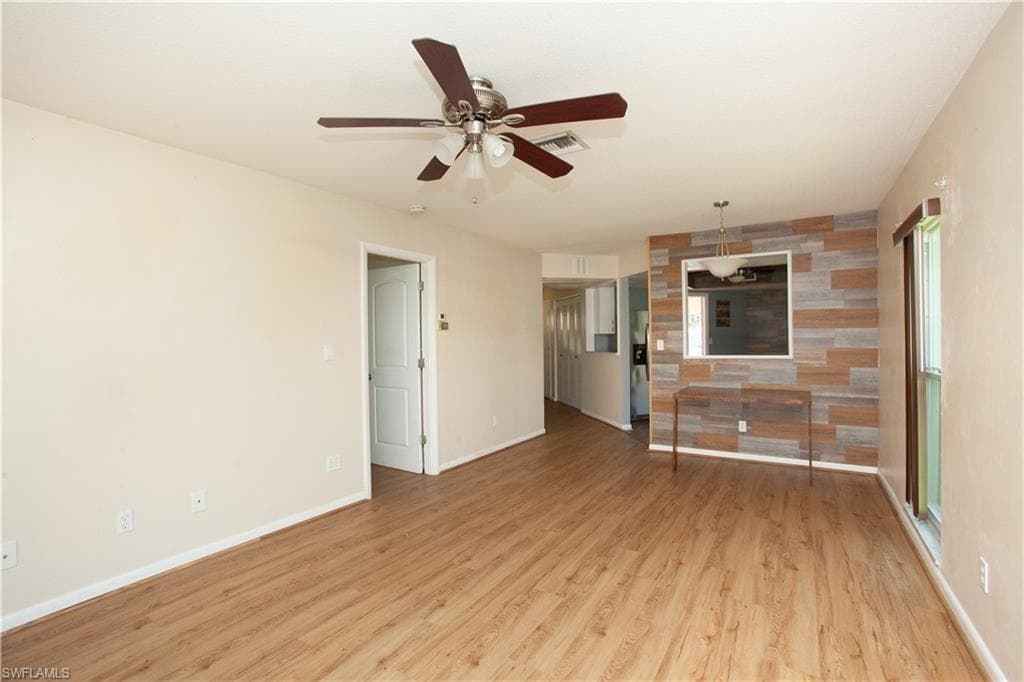 323 Dania ST-16