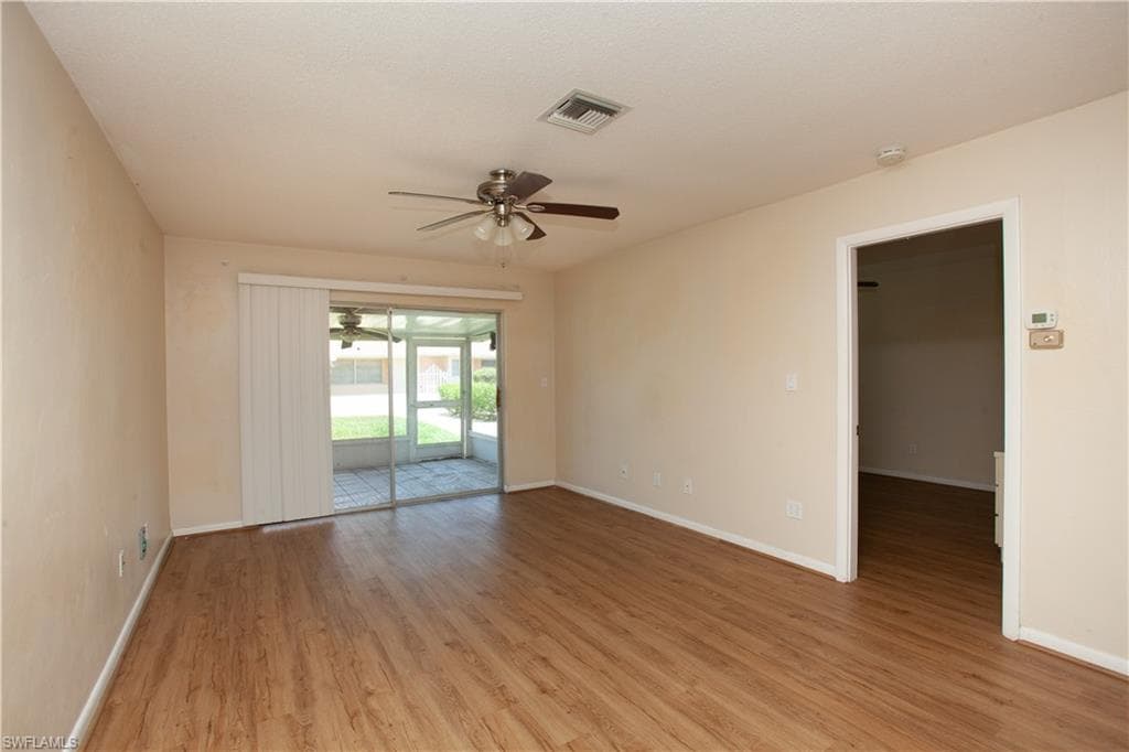 323 Dania ST-15