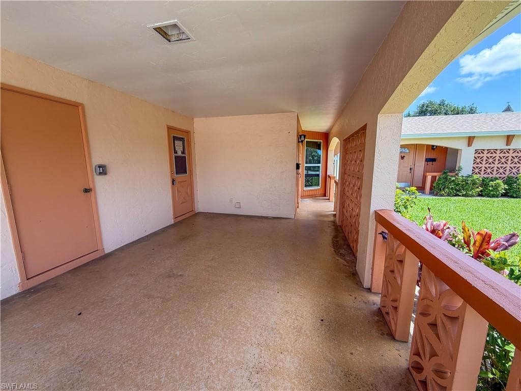 323 Dania ST-9
