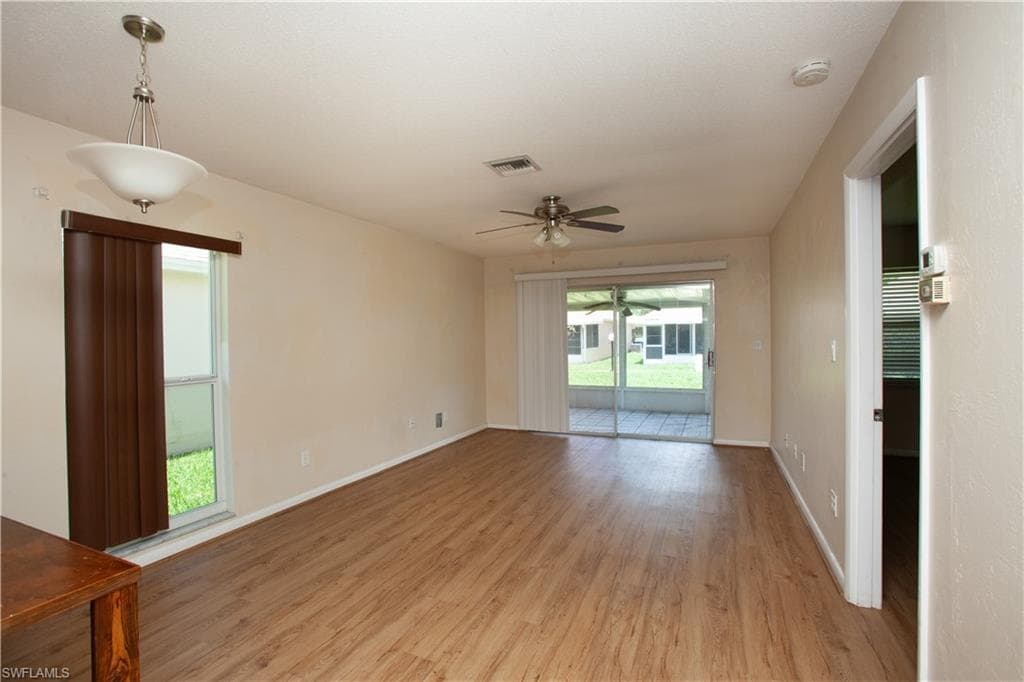 323 Dania ST-14