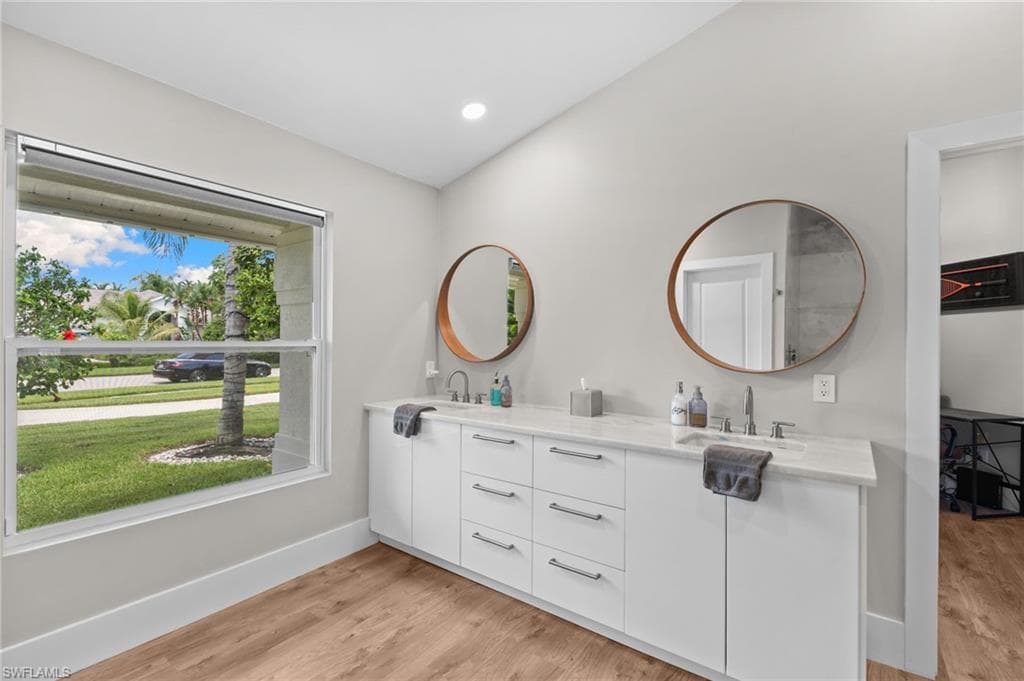 245 Monterey DR-16