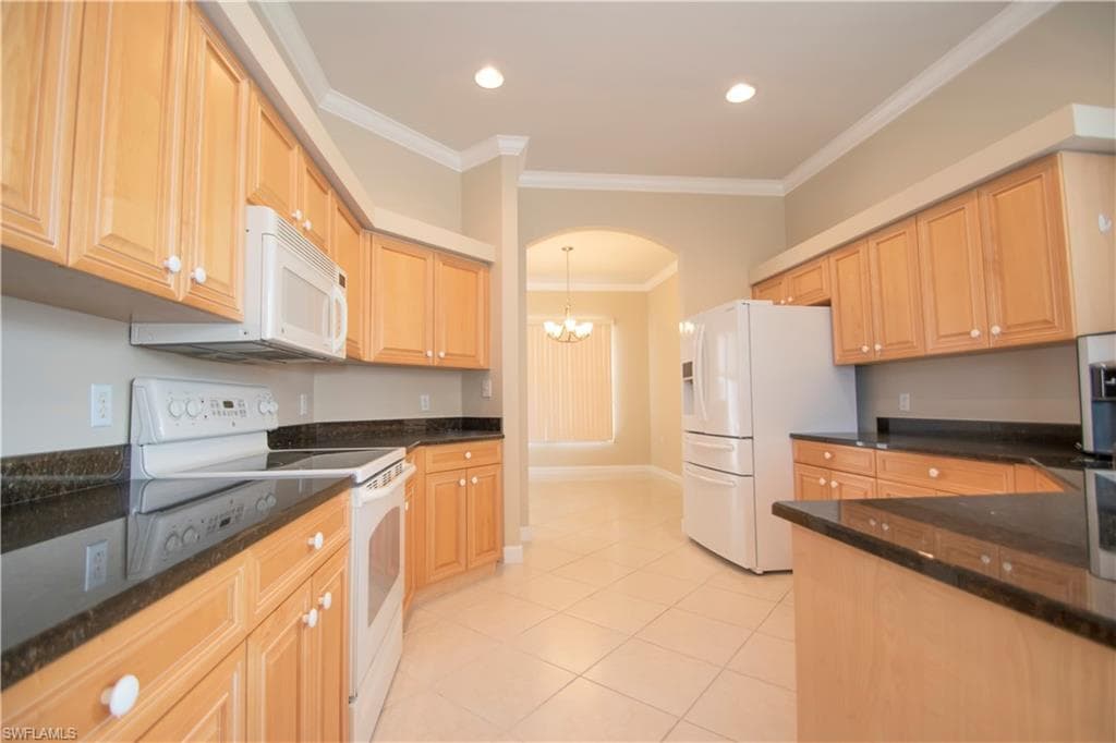 3327 Sandpiper WAY-2