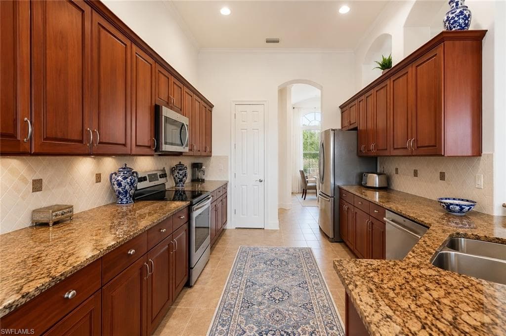 8263 Potomac LN-25