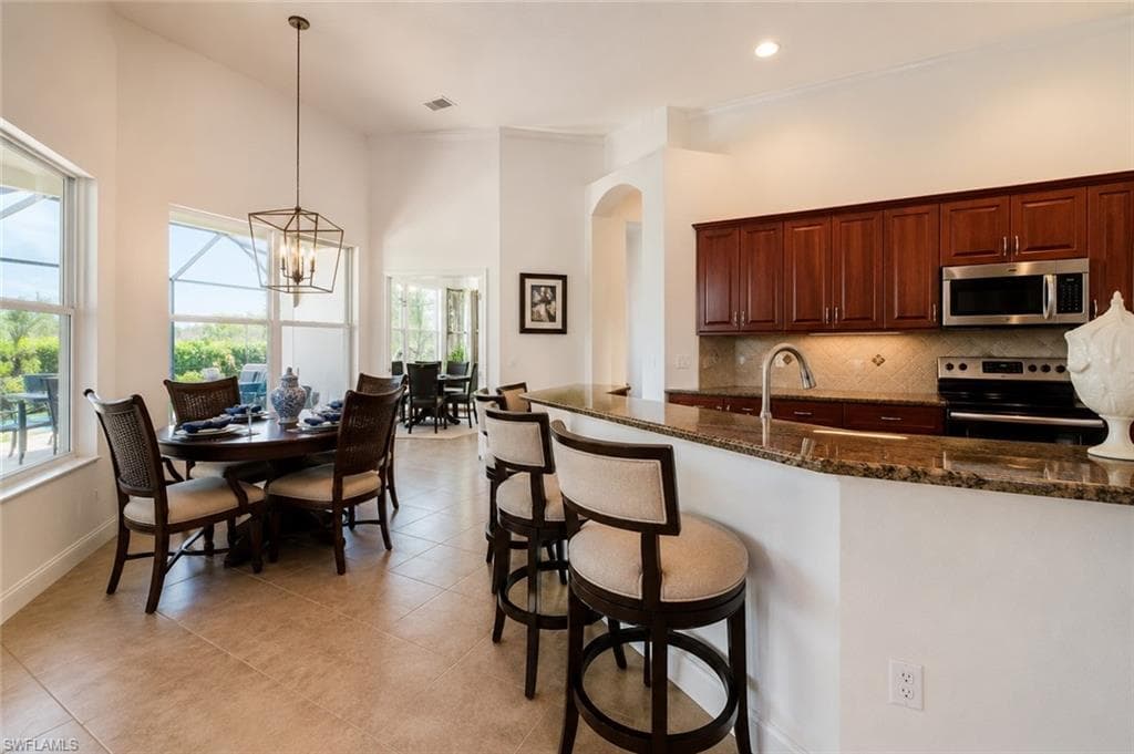8263 Potomac LN-20