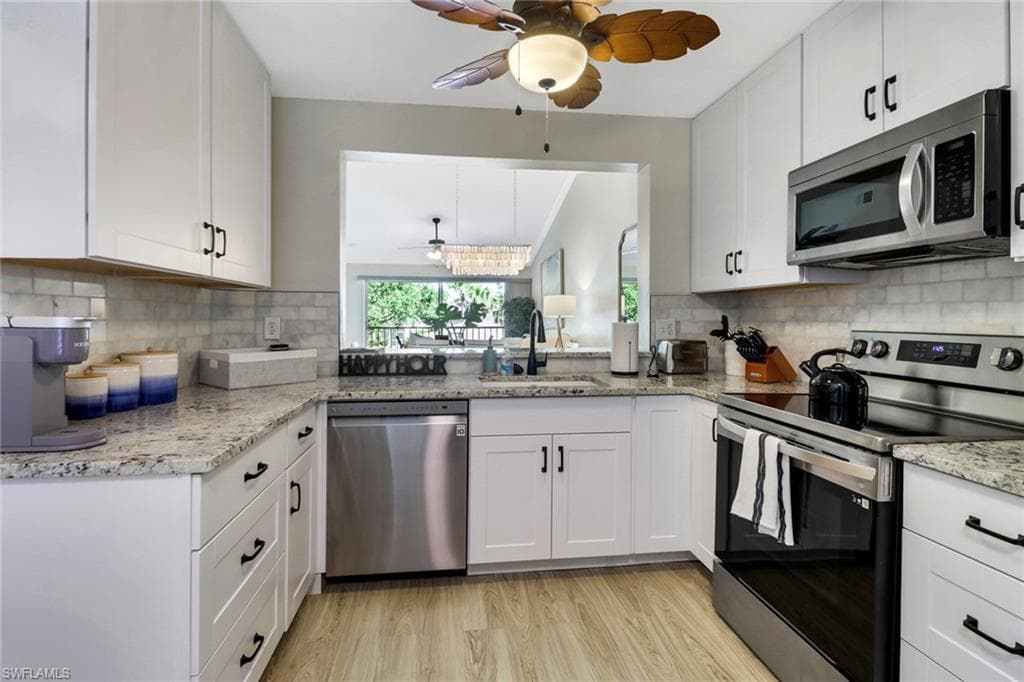 1358 Derbyshire CT F201-6