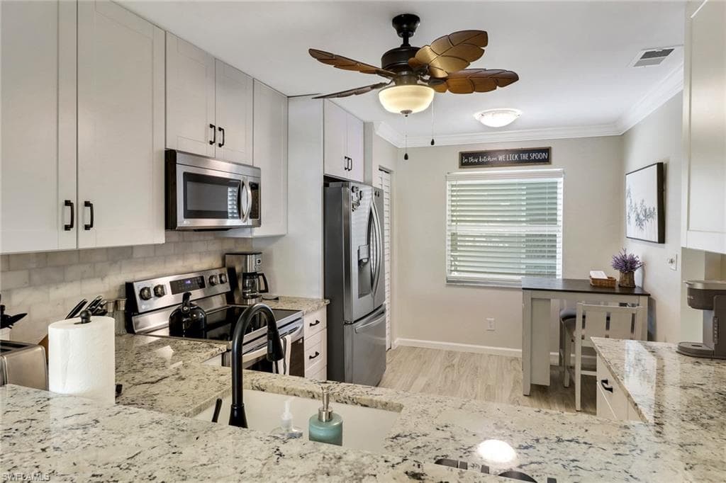 1358 Derbyshire CT F201-4