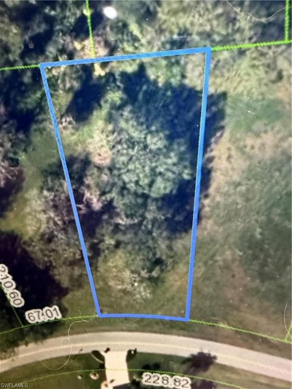6221 AquaVista DR-1