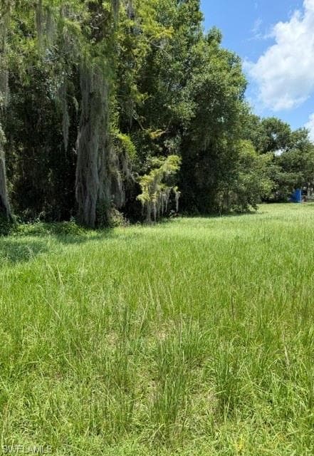 6221 AquaVista DR-5