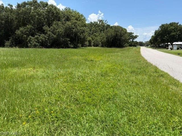 6221 AquaVista DR-4