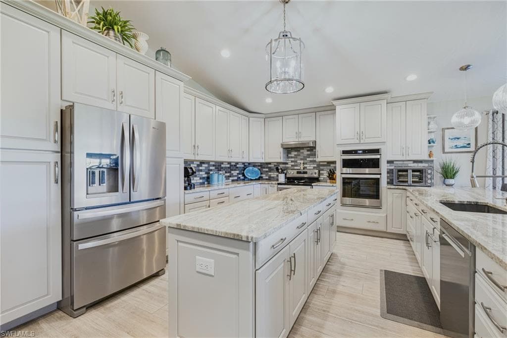 1203 N Brandywine CIR-4