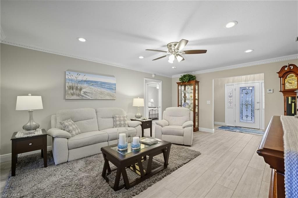 1203 N Brandywine CIR-7