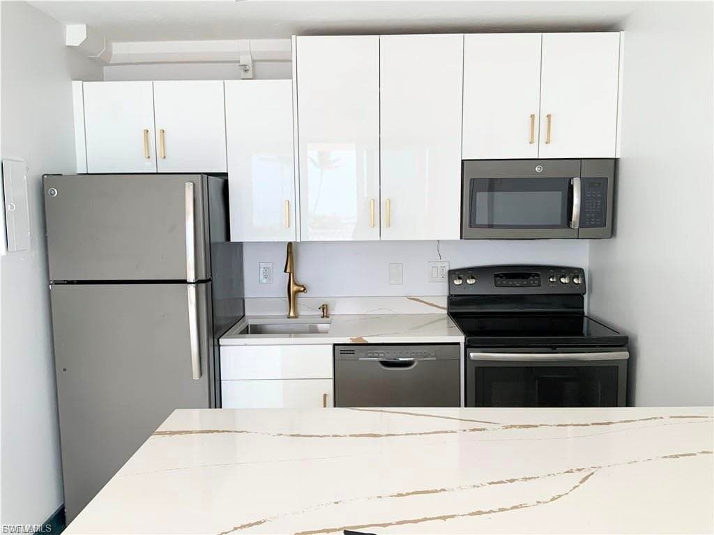 7300 Estero BLVD 106-9