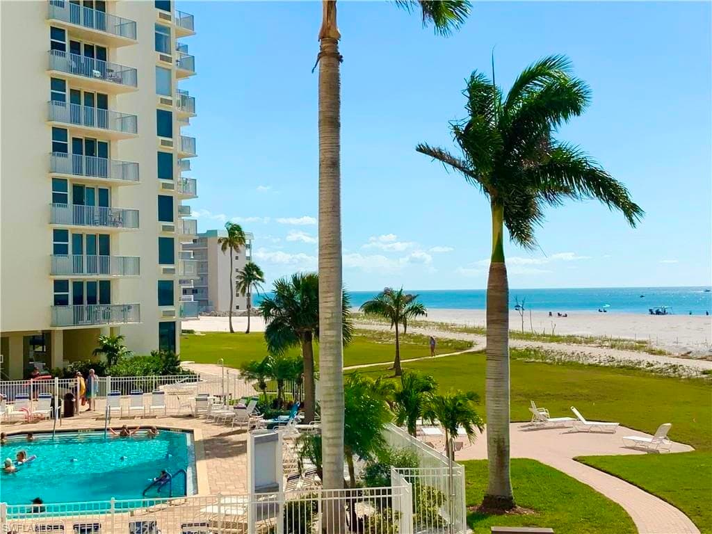 7300 Estero BLVD 106-19