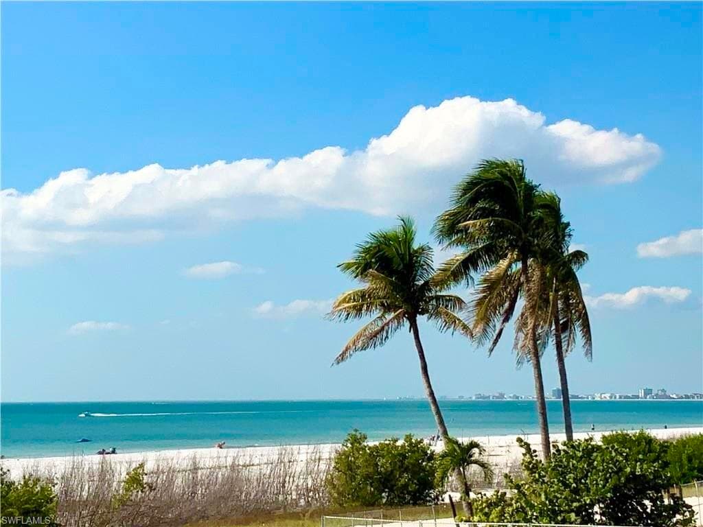 7300 Estero BLVD 106-4