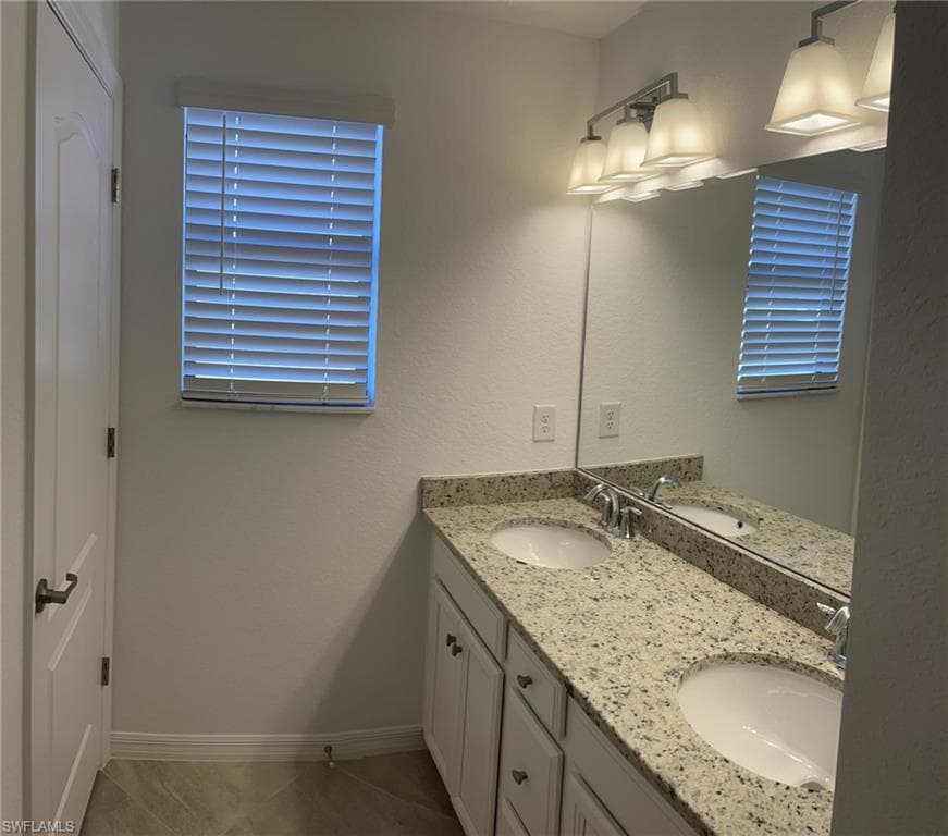14543 Cantabria DR-15
