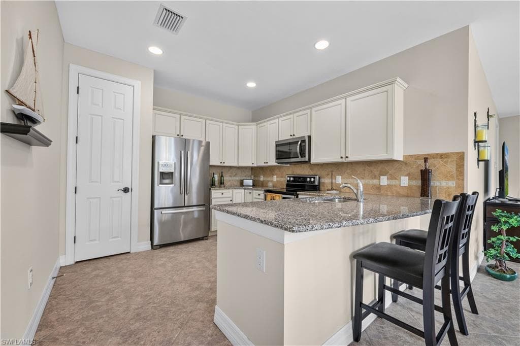 8010 Helena CT-13