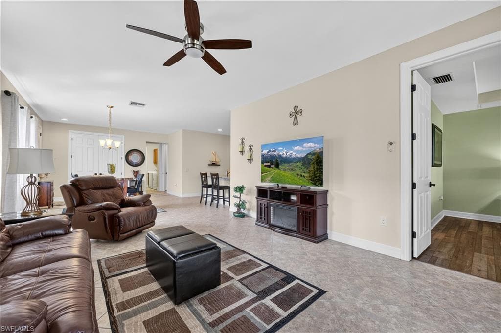 8010 Helena CT-17