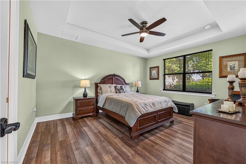 8010 Helena CT-18