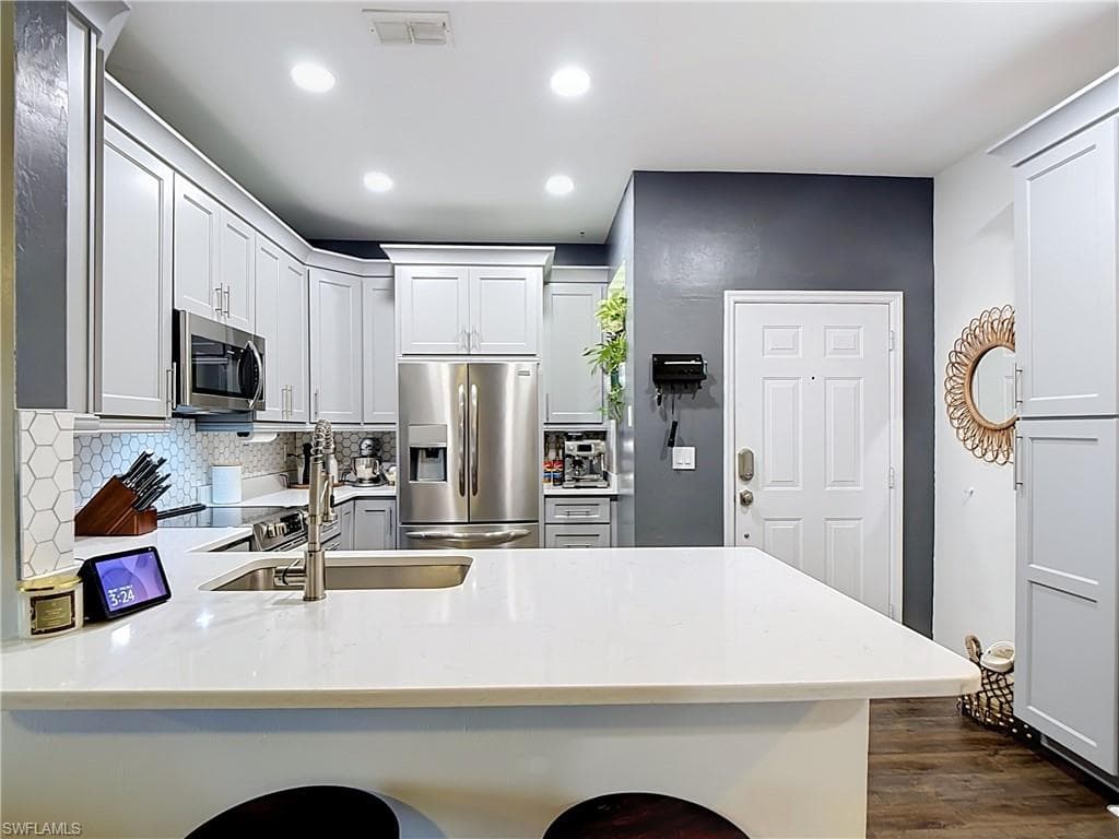 4241 Bellasol CIR 1923-2