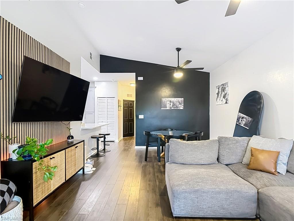 4241 Bellasol CIR 1923-14