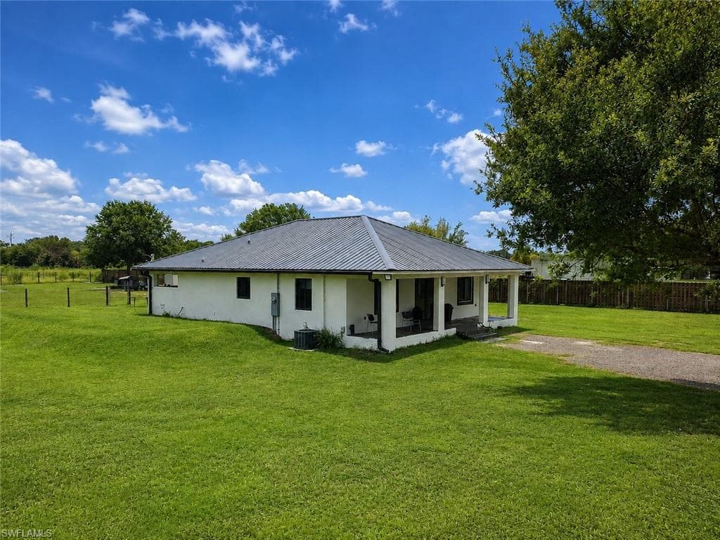 525 Granja AVE-1
