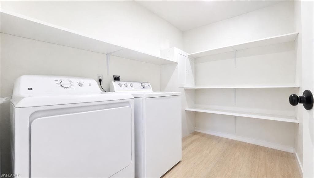 525 Granja AVE-28