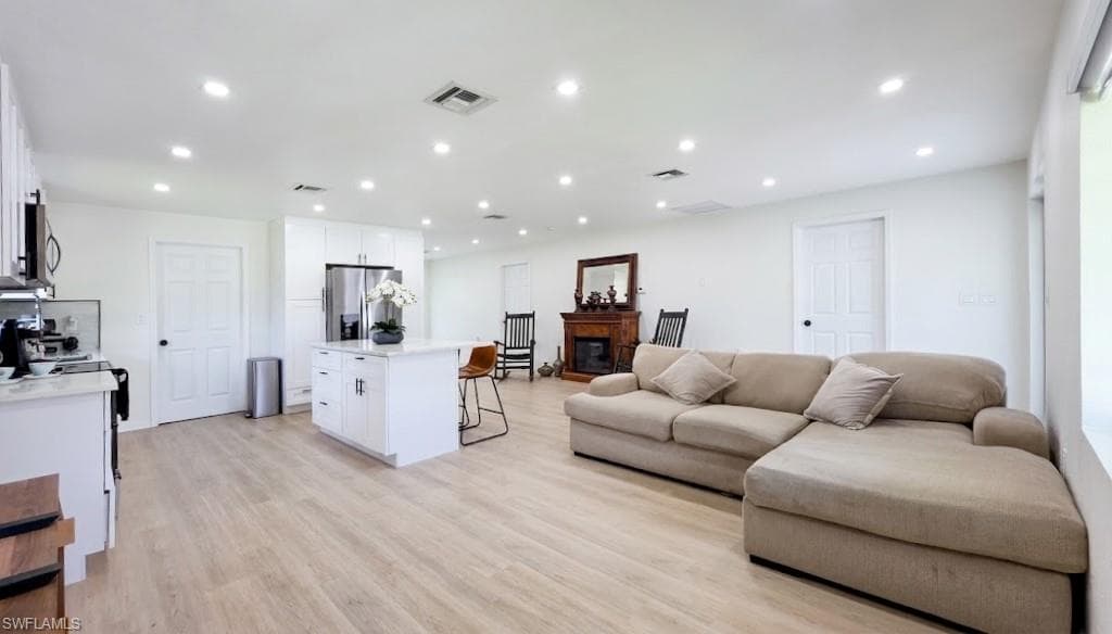 525 Granja AVE-24