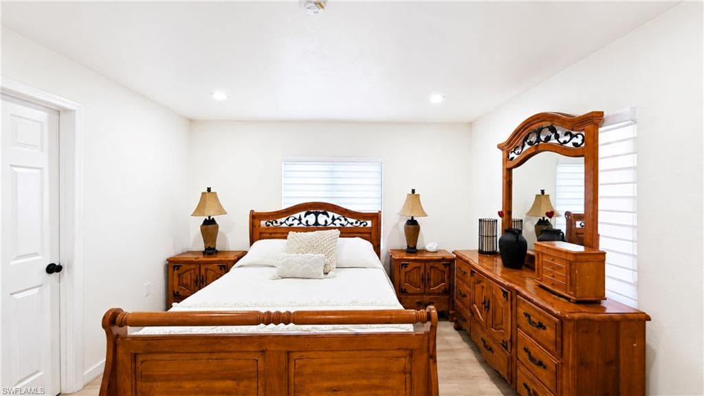 525 Granja AVE-33